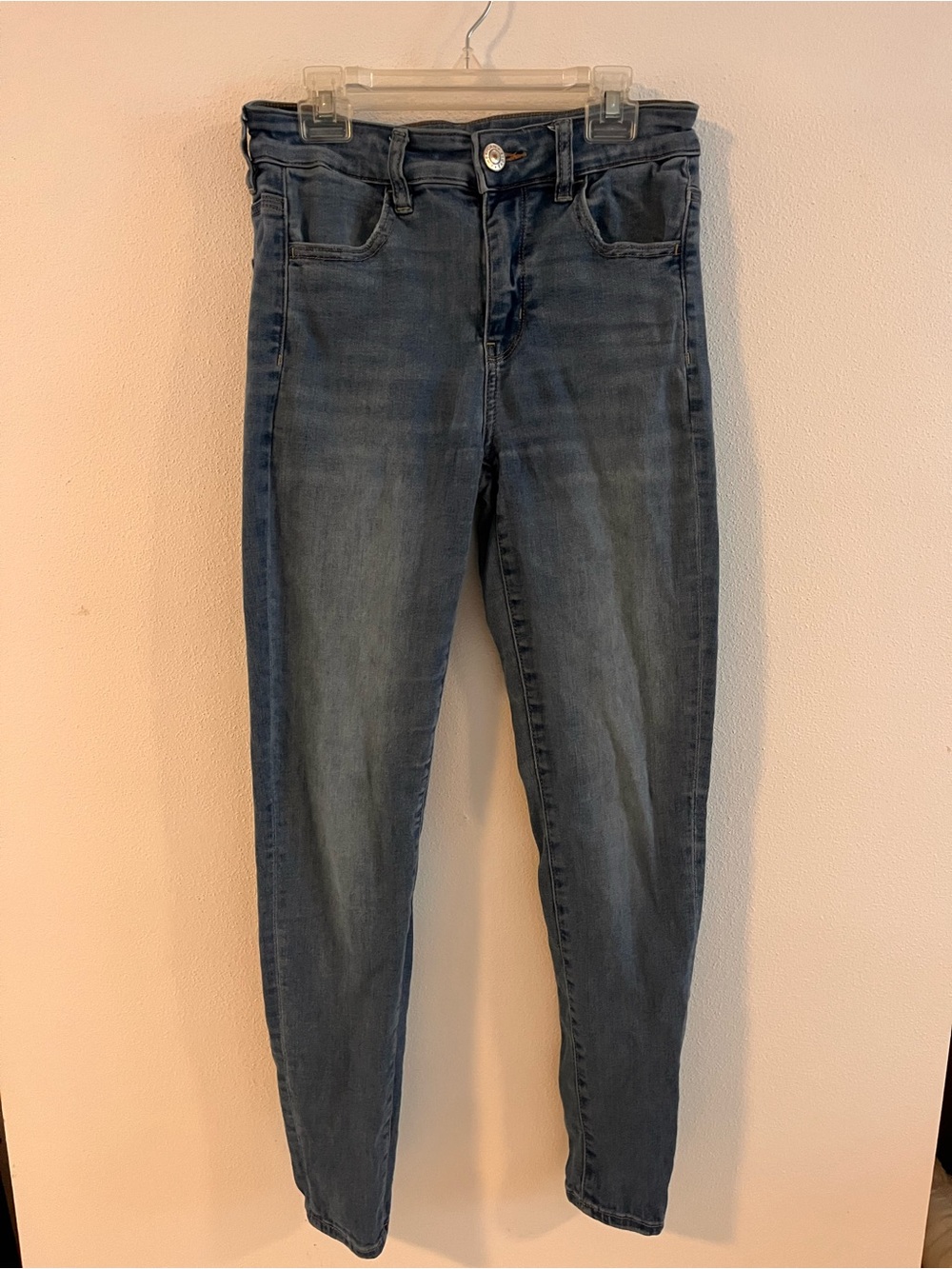 American Eagle Outfitters Women’s Skinny Jeans - Medium Blue Wash
